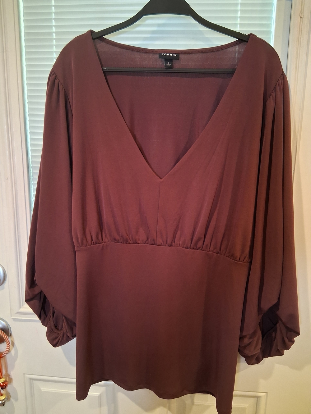 sku015 Torrid Deep Burgundy V-Neck Dolman Sleeve Blouse SIZE 3, US 22/24